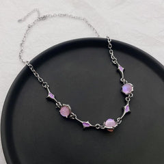 Stone pendant choker necklace
