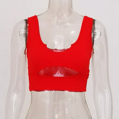 Double layered U neck low cut hollow out solid crop top