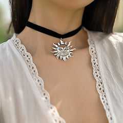 Sun pendant velvet choker necklace