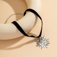 Sun pendant velvet choker necklace