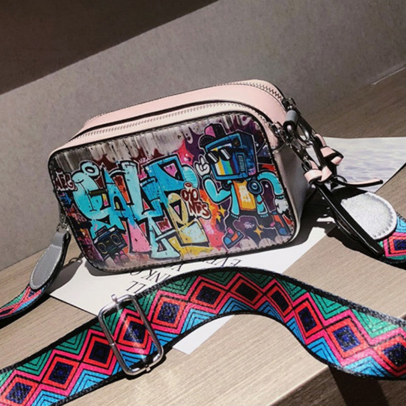 Bolsos casuales con patchwork y grafiti