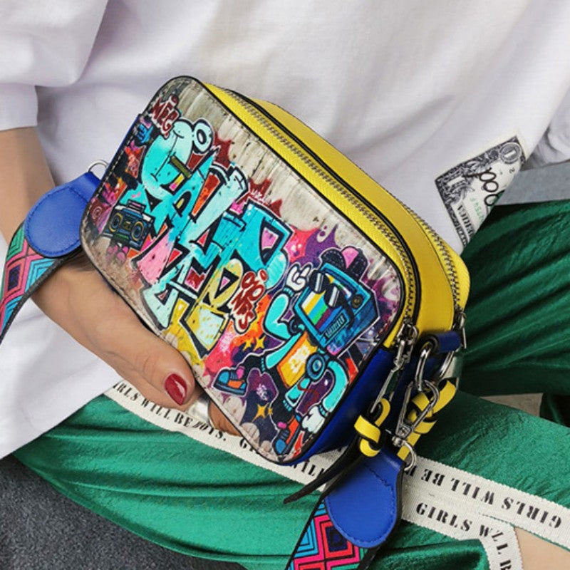 Bolsos casuales con patchwork y grafiti