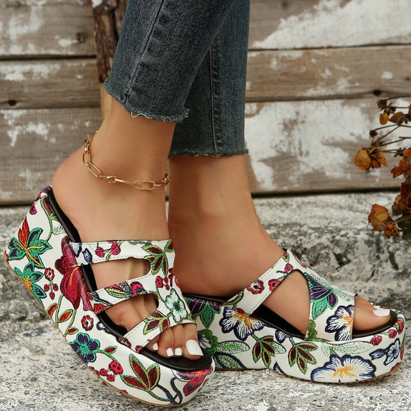 Casual Daily Hollowed Out Patchwork Printing Round Comfortable Out Door Wedges Shoes (Heel Height 2.36in)