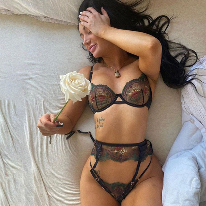 Conjunto de lencería sexy de encaje con bordado floral