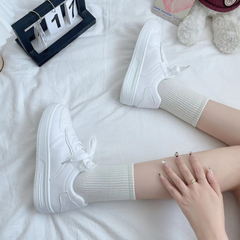 white d shoes