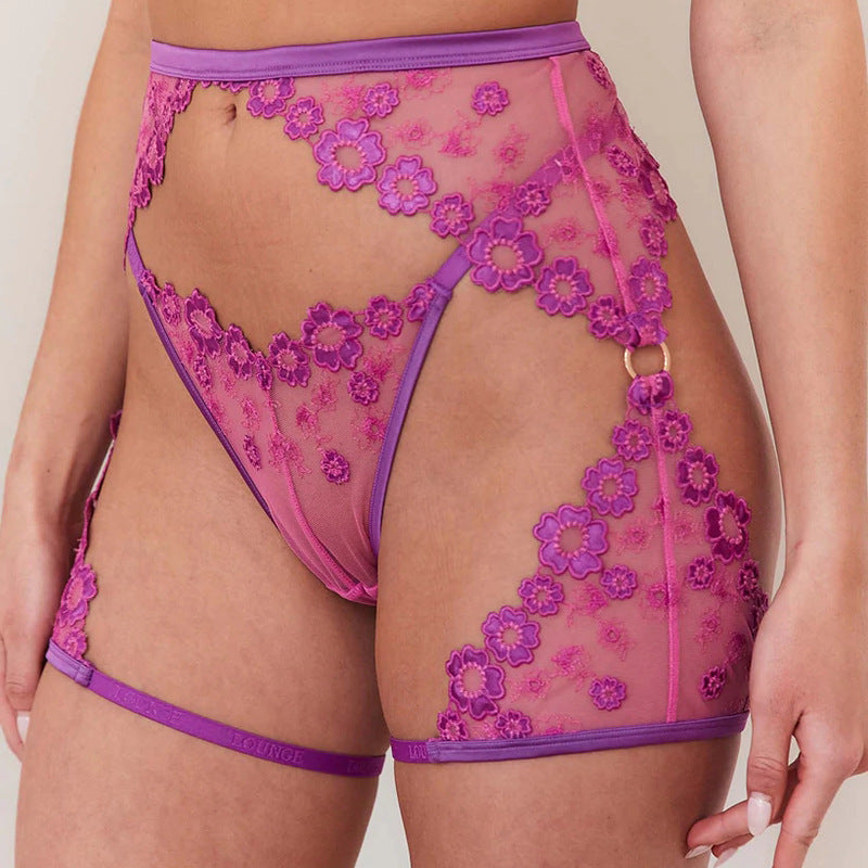 Nuevo conjunto de lencería sexy de malla con flores bordadas