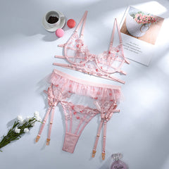 Sexy Dessous-Set mit Netzstoff und Blumen-Perspektive