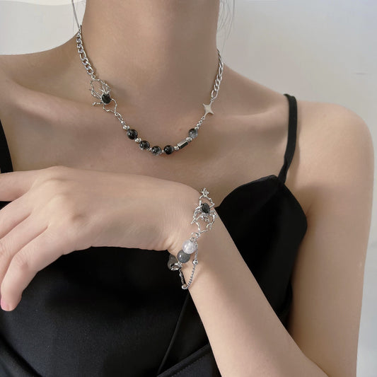 Stone pendant spider decor chain necklace
