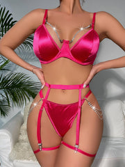 Conjunto de lencería sexy rosa con cadena de metal satinado