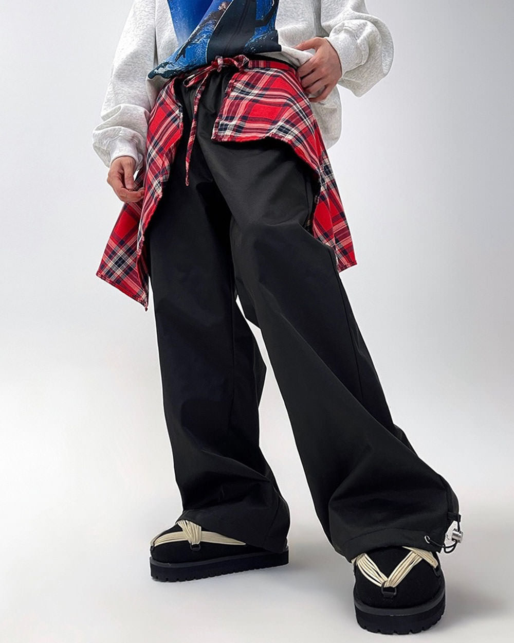 Plaid Shirt-Tied Baggy Jeans