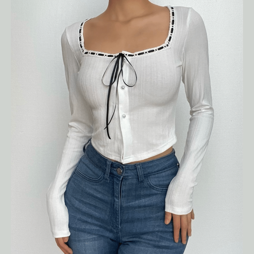 Button contrast square neck long sleeve crop top