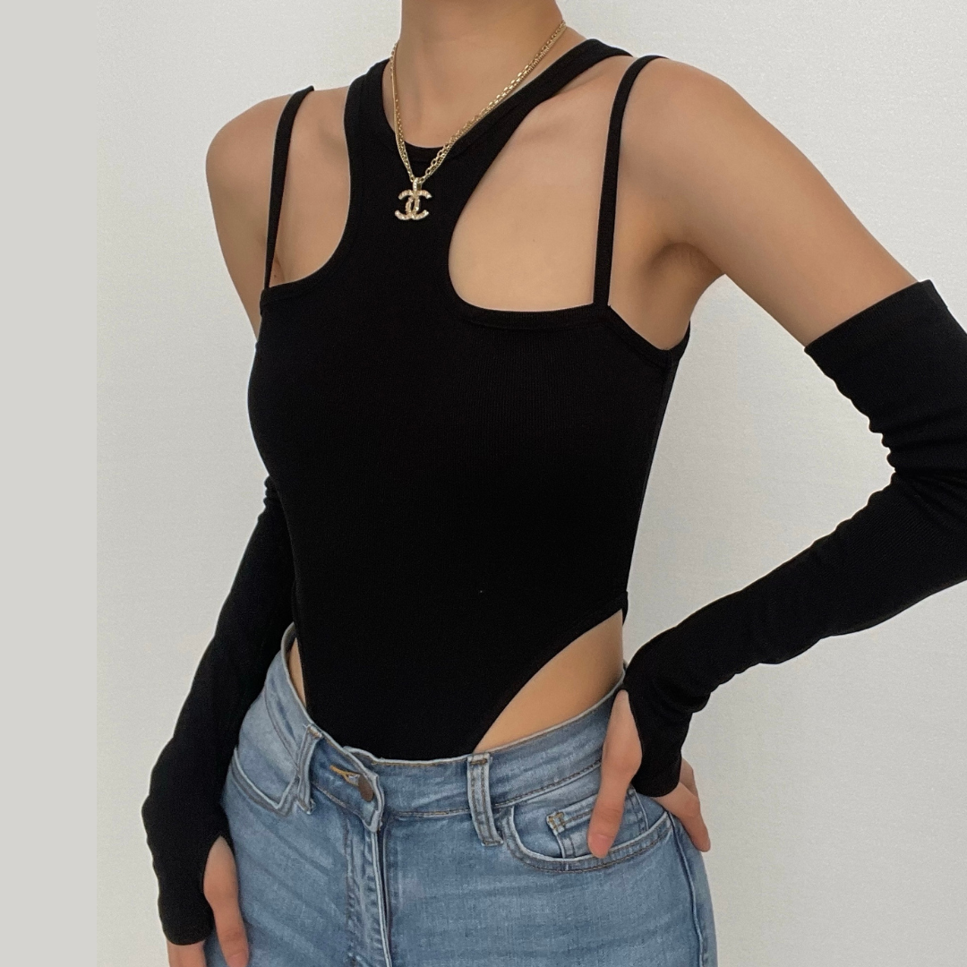 Handschuhe – unregelmäßiger, einfarbiger Camisole-Bodysuit mit Rundhalsausschnitt 