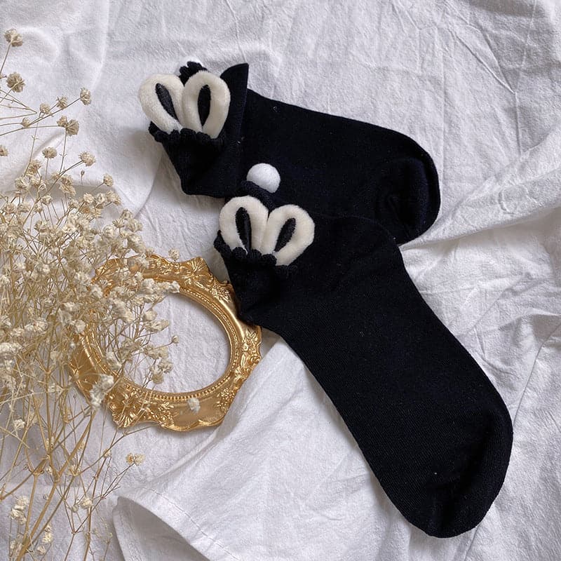 Lange Socken mit Hasenohren-Muster und Rüschen 