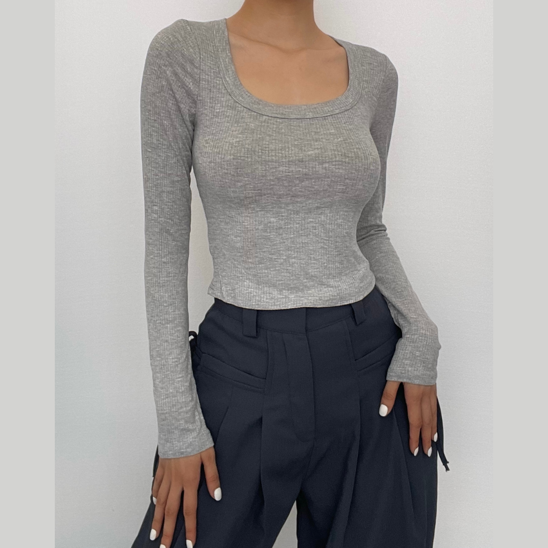 Long sleeve square neck solid crop top