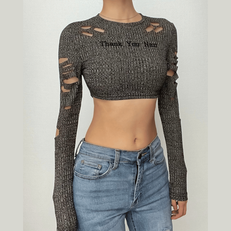 Einfarbiges, langärmliges Crop-Top mit Rundhalsausschnitt und Aussparungen 