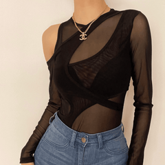 Body de malla transparente irregular con hombros descubiertos y manga larga 