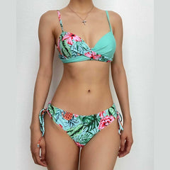 Gepolsterter Camisole-Bikini mit Blumenmuster und überkreuzter Vorderseite zum Selbstbinden