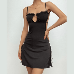 Rückenfreies Camisole-Minikleid mit Spitzensaum, ausgehöhltem Saum und Schlitz 