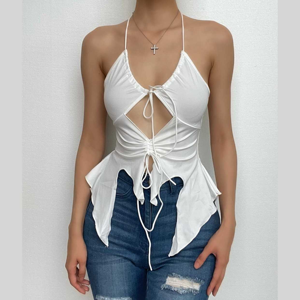 Top con cuello halter fruncido, fruncido y lazo en la parte delantera