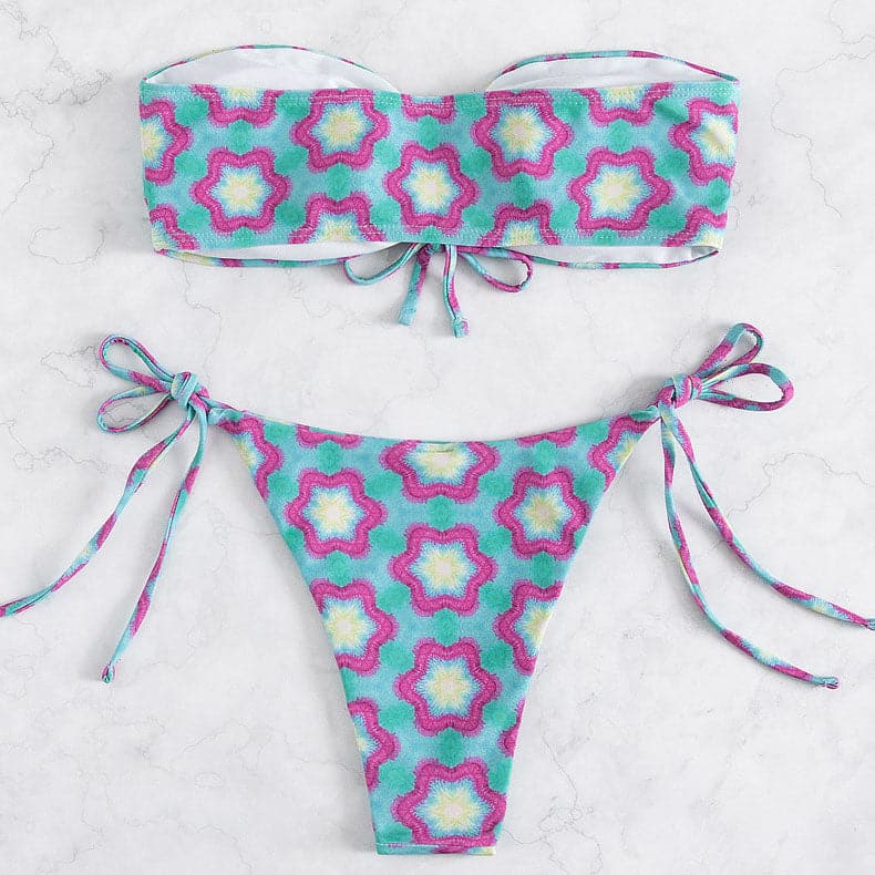 Traje de baño bikini de tubo con relleno y lazo en contraste con estampado floral y aros en O 