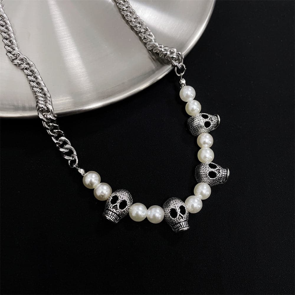 Skull faux pearl beaded necklace