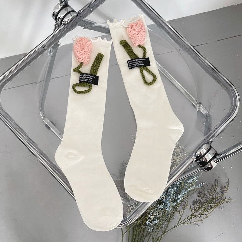 Lange Socken mit Rüschen-Blumen-Applikation 