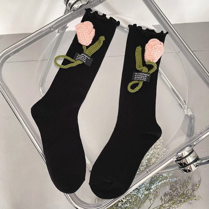 Lange Socken mit Rüschen-Blumen-Applikation 