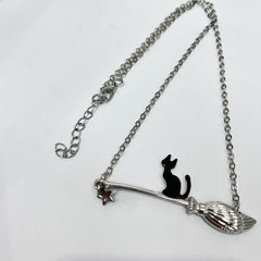 Cat shape broom necklace