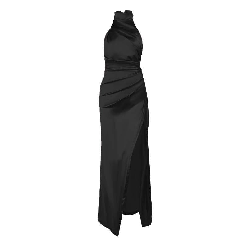 Gerafftes, rückenfreies Maxikleid aus Satin mit Neckholder und Schlitz