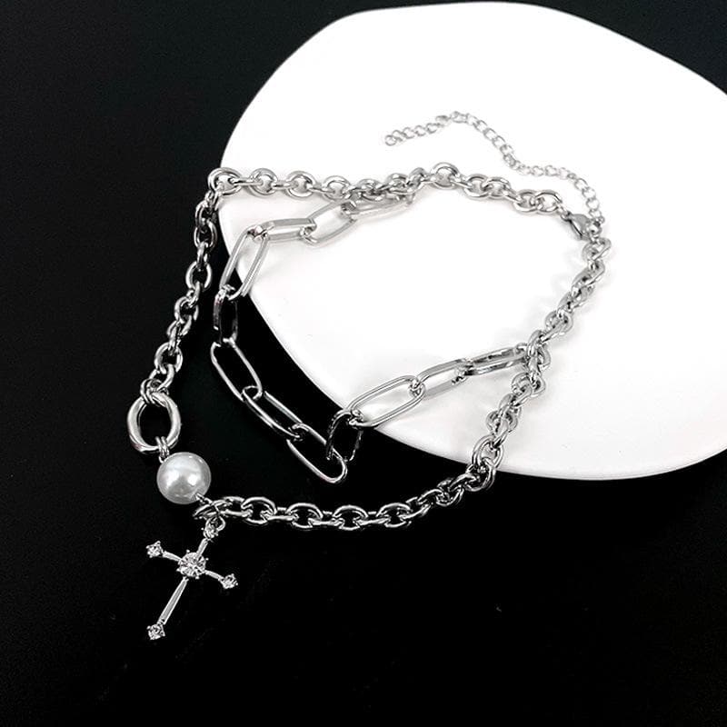 Mehrreihige Choker-Halskette mit Kreuz und Kunstperlen 