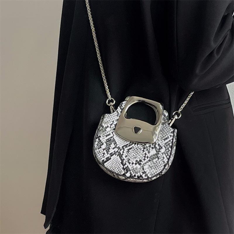 Elegant metal chain crossbody bag