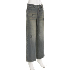 Jeans mit kontrastierendem „H“-Print und niedriger Taille 