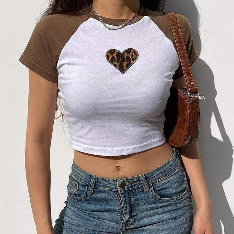 Sweetheart embroidery contrast short sleeve crop top