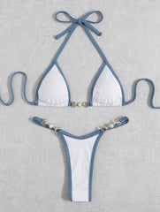 Rückenfreier Bikini mit Metallkette und Neckholder in Kontrastfarbe zum Selbstbinden