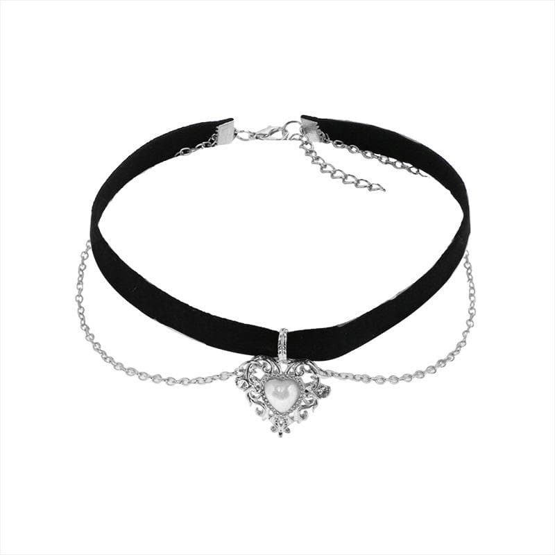 Mehrreihige Choker-Halskette aus Samt mit Herzanhänger 