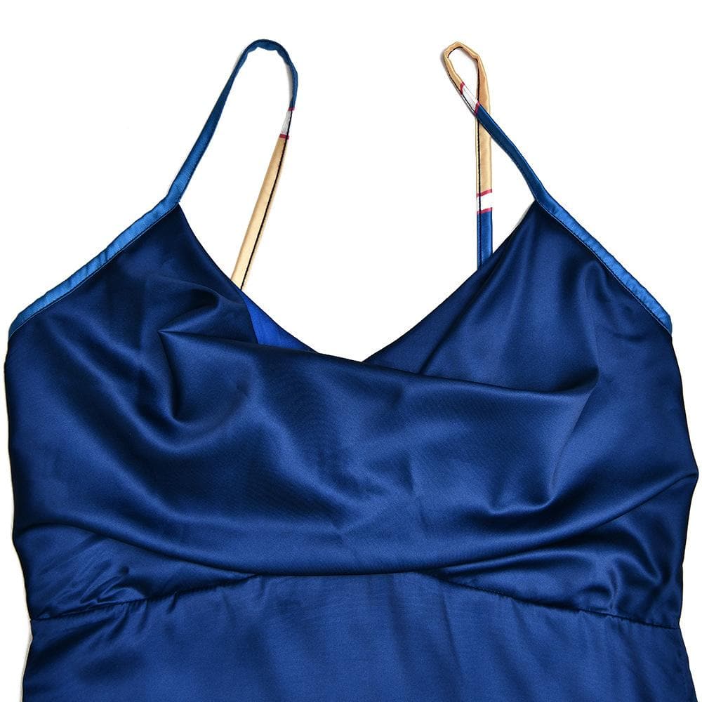 Rückenfreies, gerüschtes Camisole-Maxikleid mit Wasserfallausschnitt und Farbverlauf