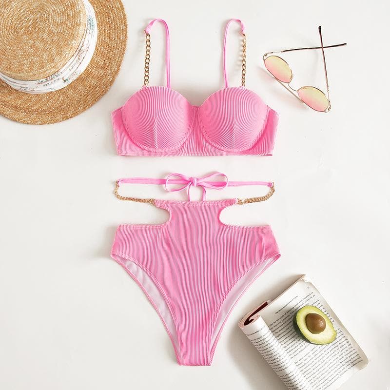 Traje de baño bikini liso con botones y cadena metálica acolchada y lazo