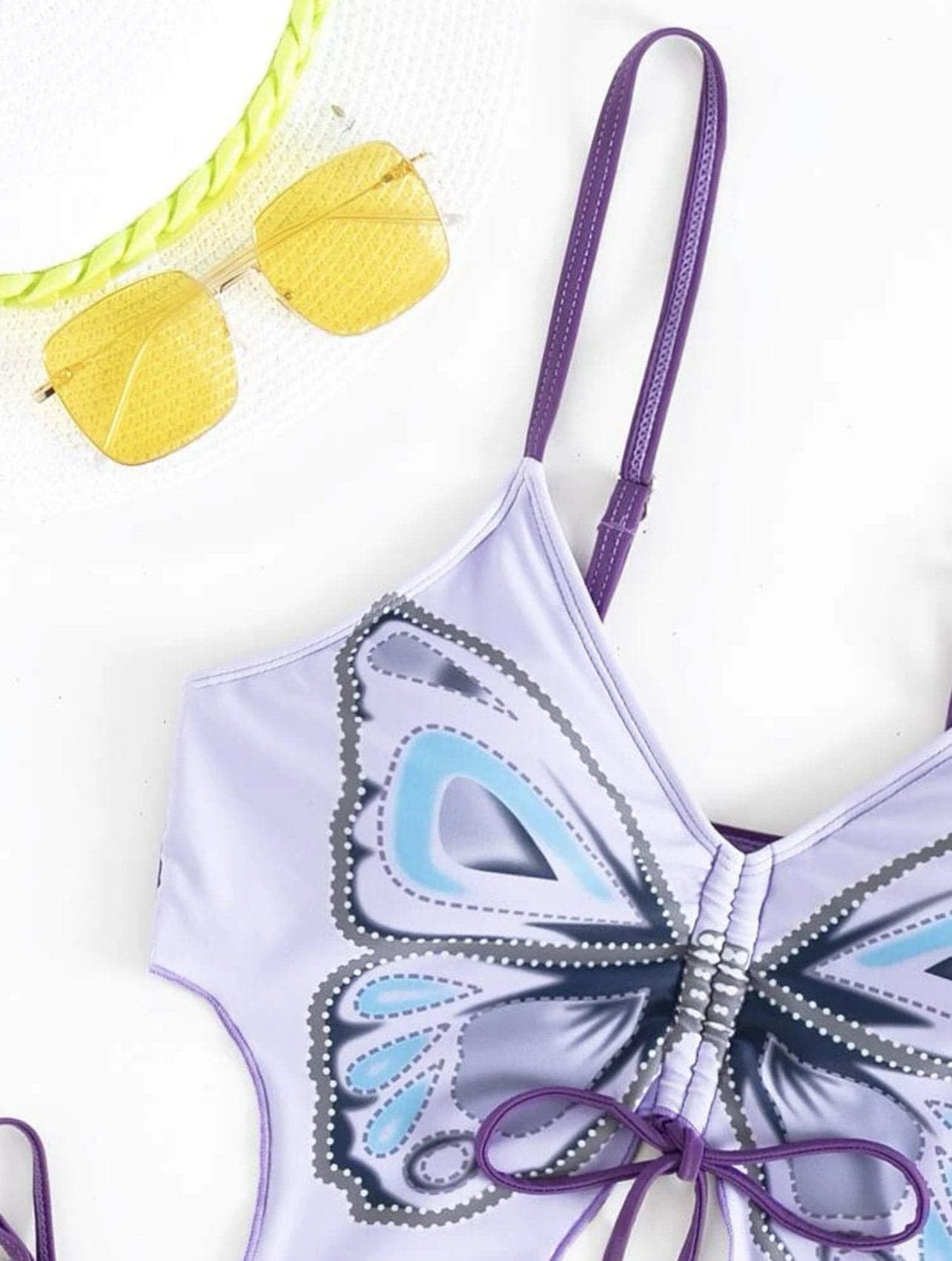 Traje de baño tipo bikini de tirantes con cordón ajustable en contraste y estampado de mariposas 