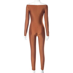 Ausgehöhlter, schulterfreier, langärmliger Jumpsuit 