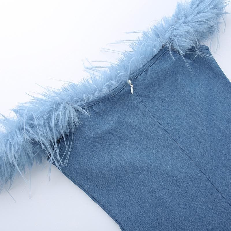 Schulterfreies, einfarbiges, rückenfreies Denim-Minikleid mit Reißverschluss und Federn