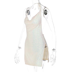 Glitzerndes rückenfreies Minikleid mit Wasserfallausschnitt, Neckholder und Schlitz