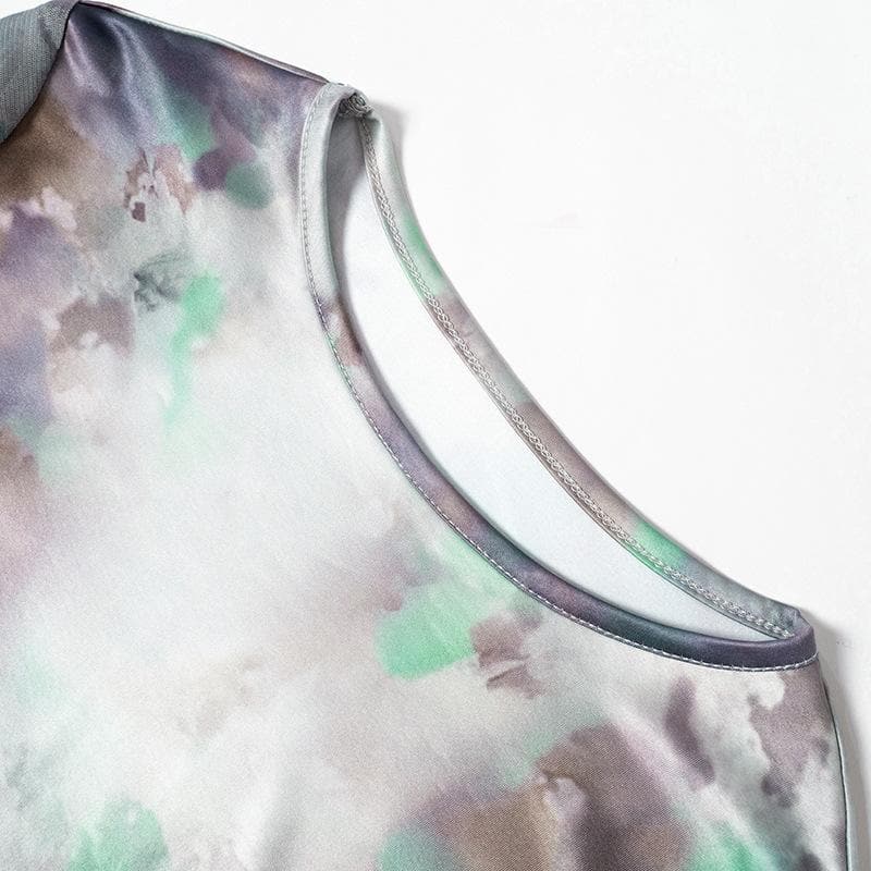 Vestido midi de manga larga con cuello redondo, guantes de malla con efecto tie-dye en contraste 