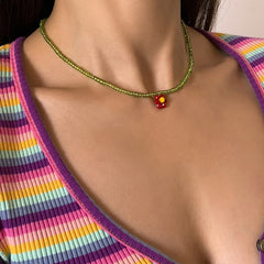 Collar multicolor con cuentas y colgante de flores 