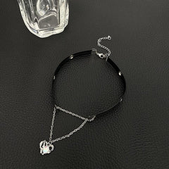 Heart pendant PU leather choker necklace