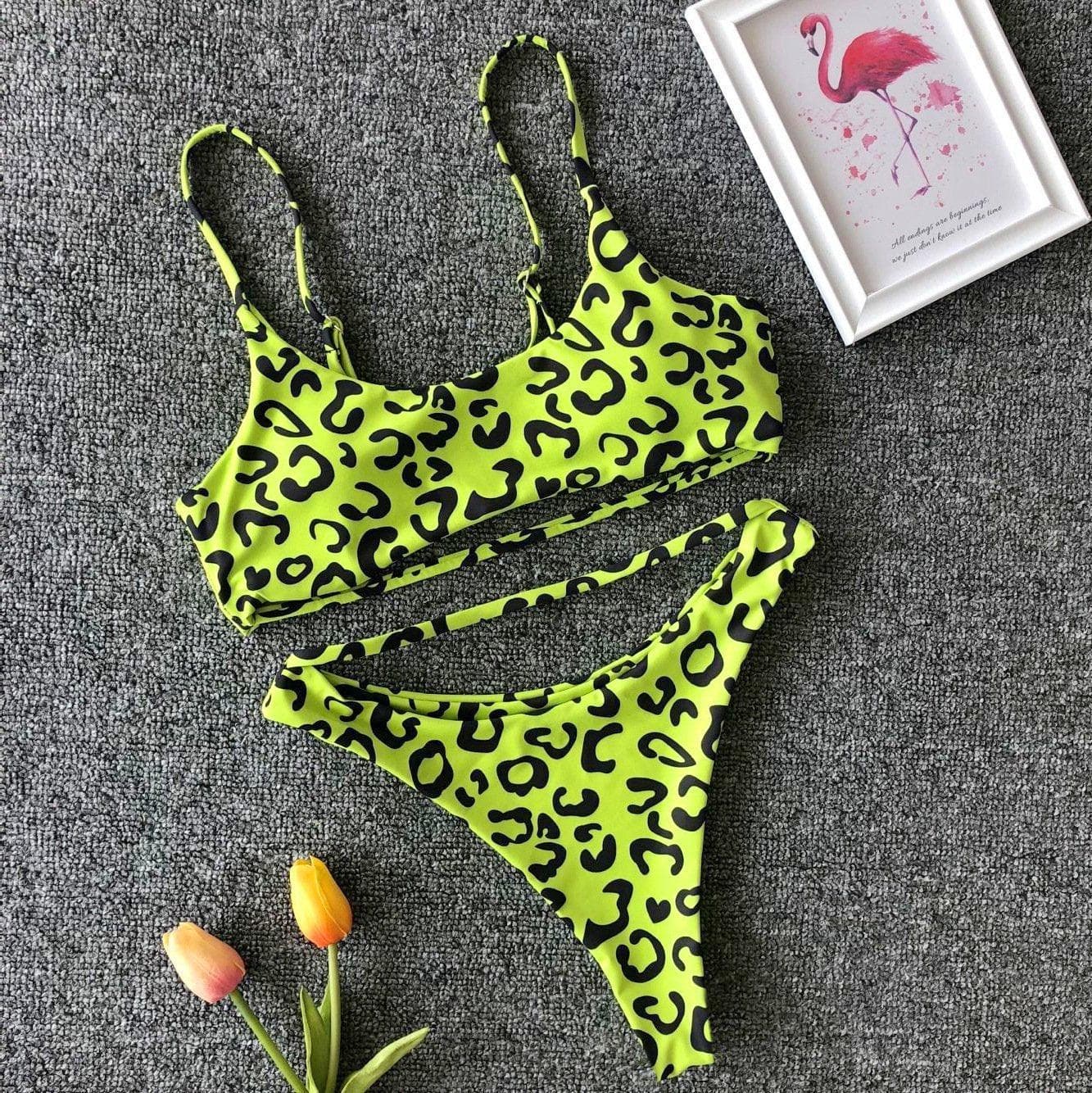 Ausgehöhlter Bikini