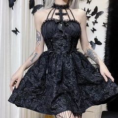 Minikleid mit strukturierter Kreuzapplikation, Rüschen, Neckholder, Reißverschluss und Schnürung | viktorianische Gothic-Kleider