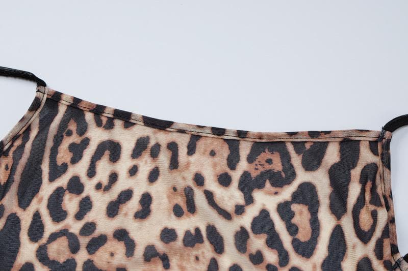 PRE-ORDEN - Vestido largo fruncido con lazo y espalda descubierta con estampado de leopardo de malla 