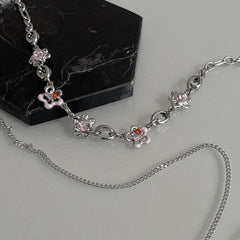 Mehrfarbige Choker-Halskette mit Blumenmuster 