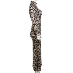 Vestido largo de manga larga con cuello alto y contraste con estampado de leopardo 