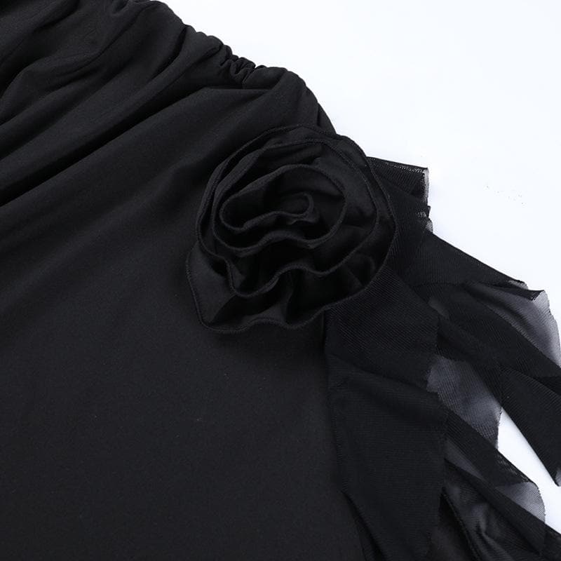 Rückenfreies Midikleid mit gerüschter Blumenapplikation und ausgehöhlter Silhouette